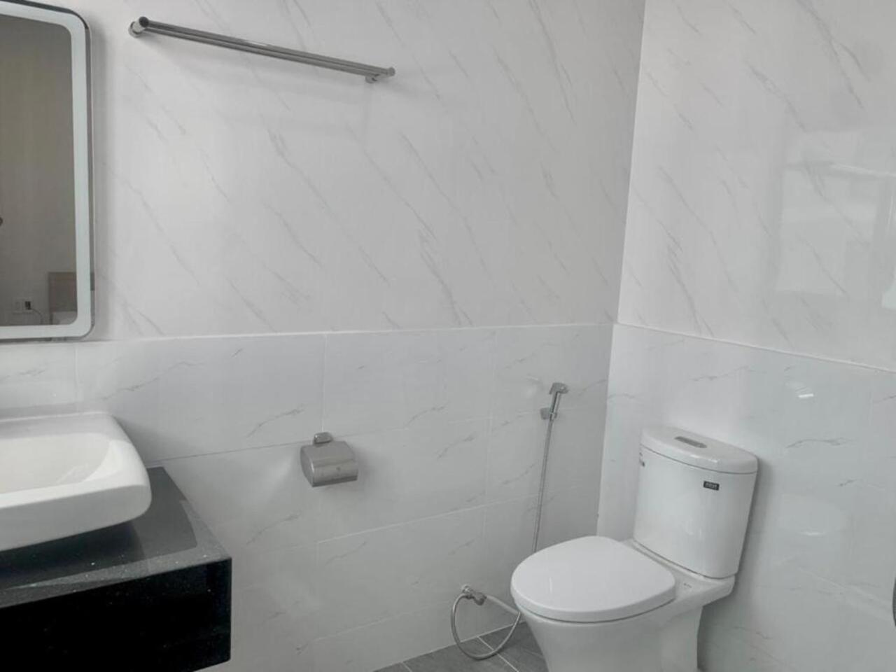 The L'Anmien Saigon 2 Hotel Хошимин Екстериор снимка